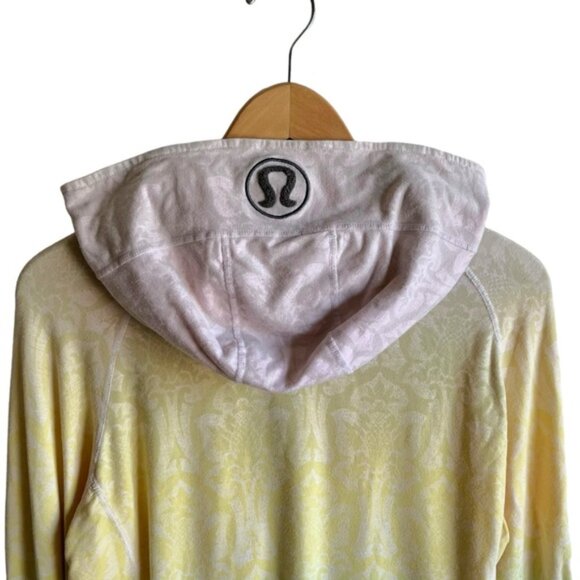 Lululemon Light Jacket Hoodie Size 8 Ombré Yellow Green - Picture 5 of 10